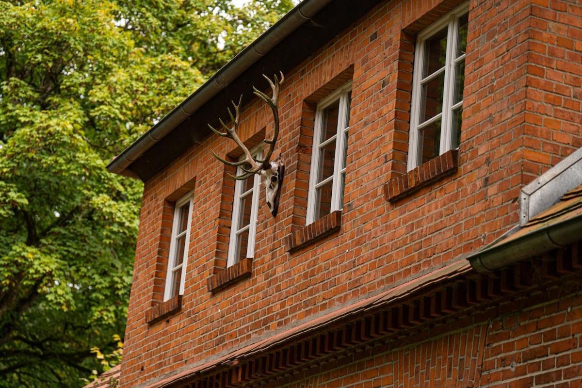 Wald- Und Seeidyll Im Historischen Forsthaus Нойрупин Екстериор снимка
